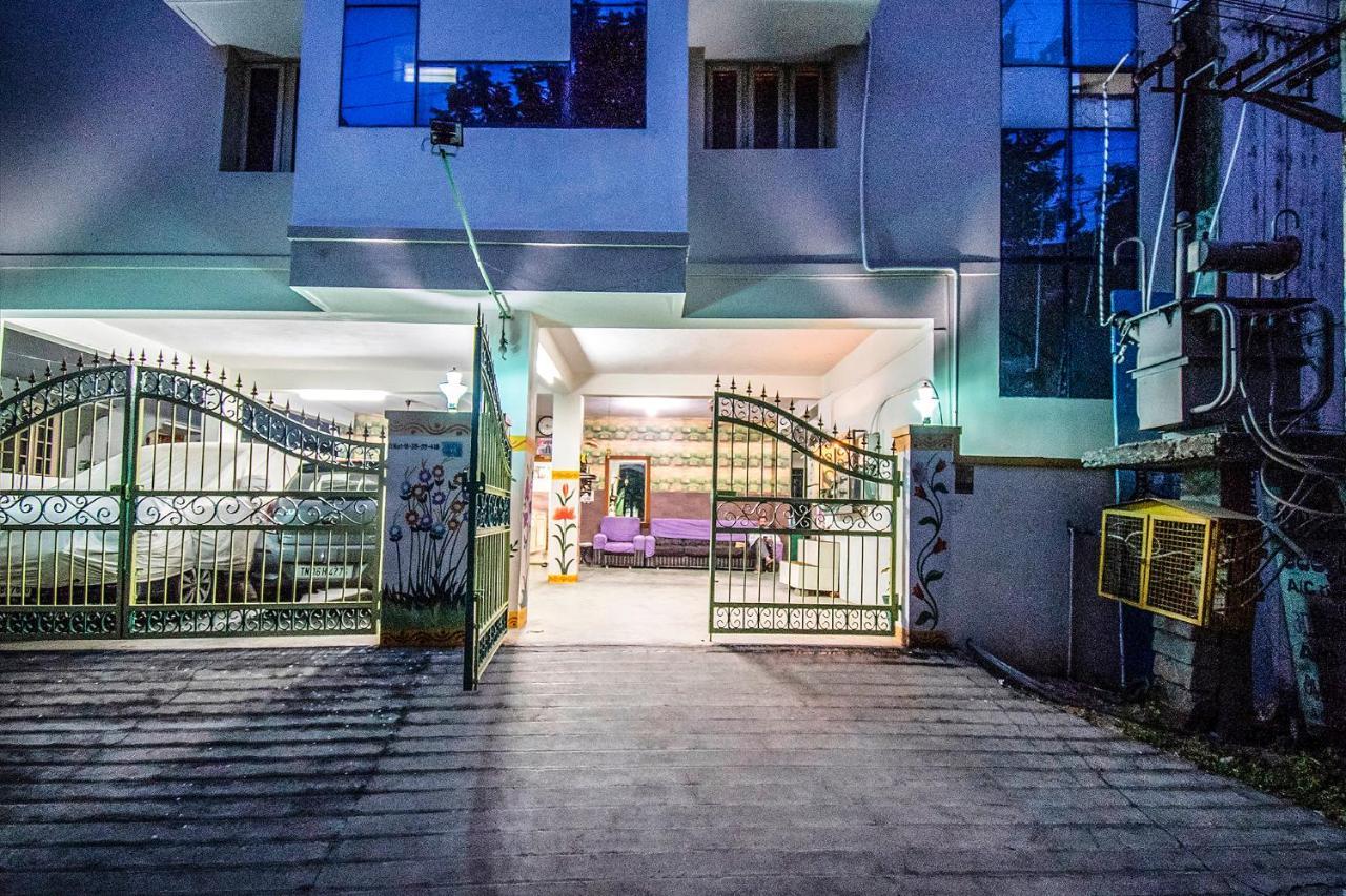 Fabhotel Aditya Yatri Nivas - Nr Tirupati Railway Station Exteriör bild
