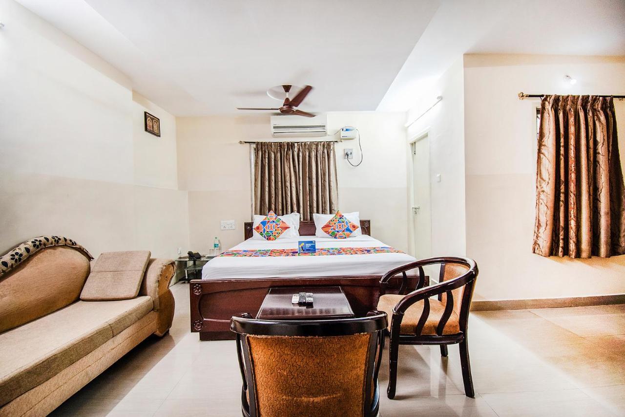 Fabhotel Aditya Yatri Nivas - Nr Tirupati Railway Station Exteriör bild