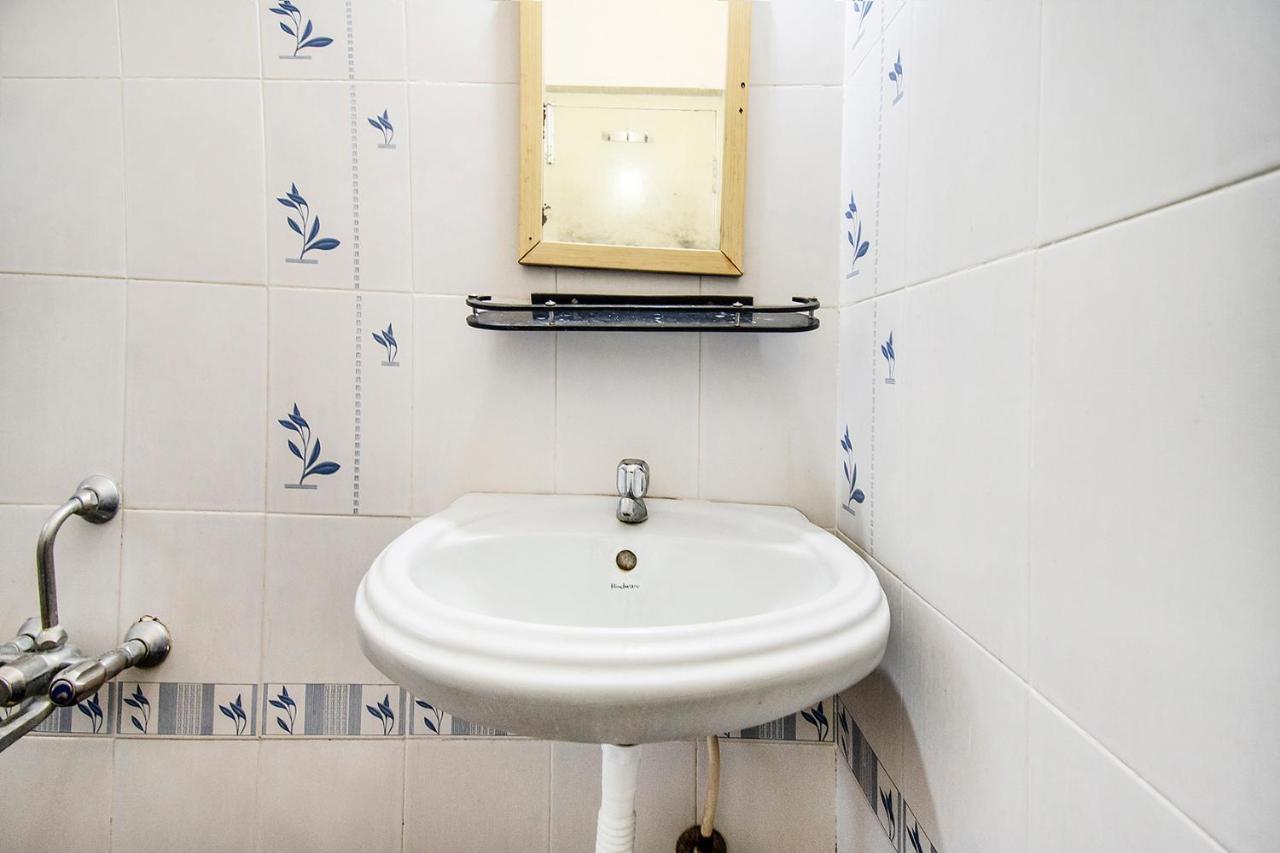 Fabhotel Aditya Yatri Nivas - Nr Tirupati Railway Station Exteriör bild