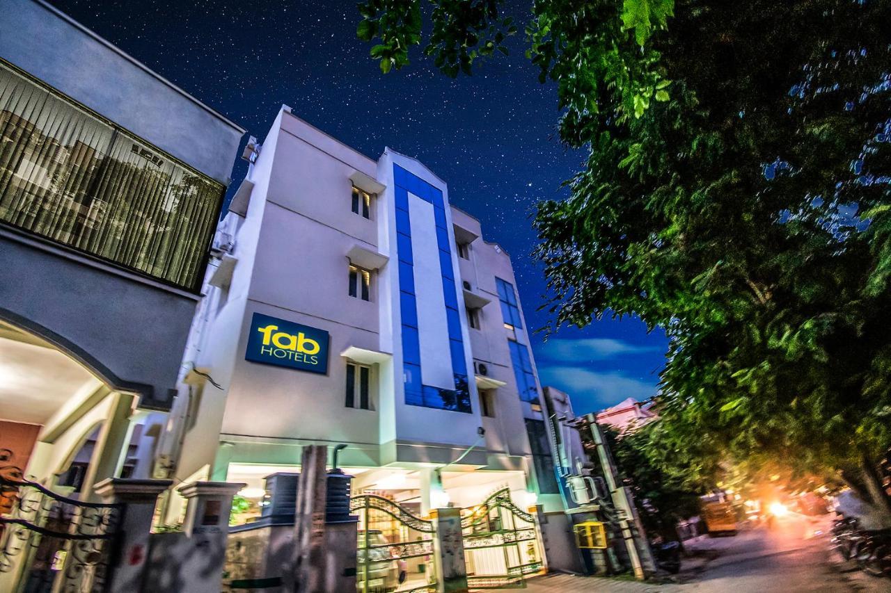 Fabhotel Aditya Yatri Nivas - Nr Tirupati Railway Station Exteriör bild